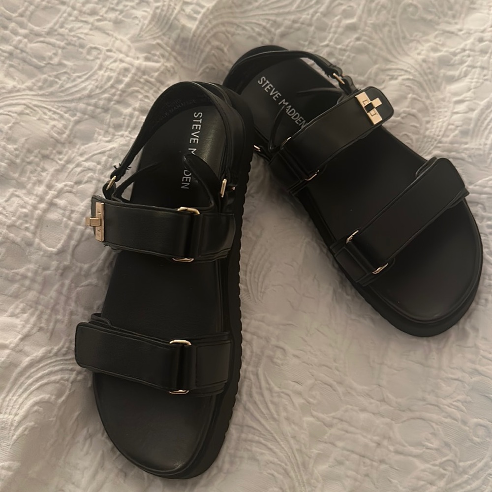 Steve madden sandals